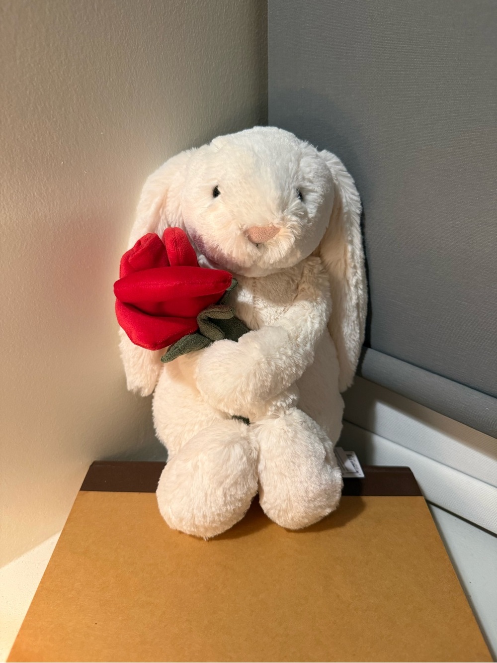 Jellycat Bashful Cream Bunny with Rose NWT